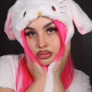 Hello kitty air pump hat